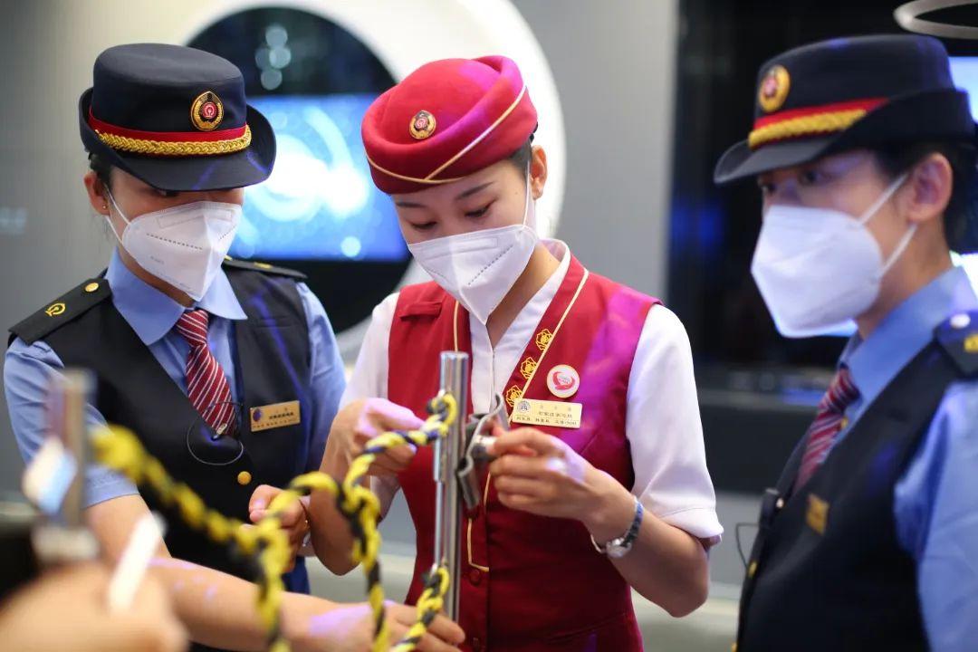 中国高铁出口动态，引领全球高速铁路技术革新之路