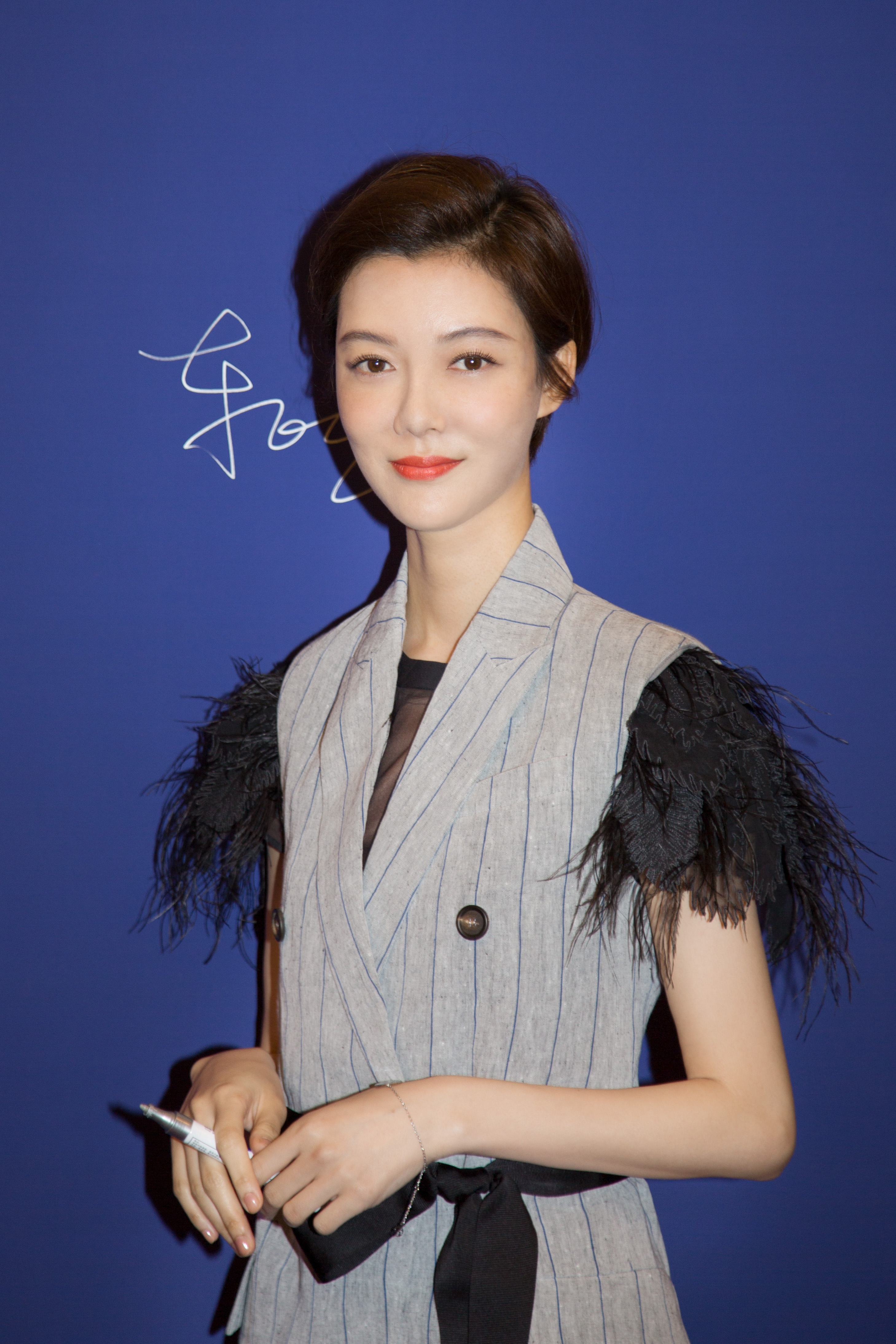车晓探访小巷美食秘境，隐藏的美食天堂最新报道